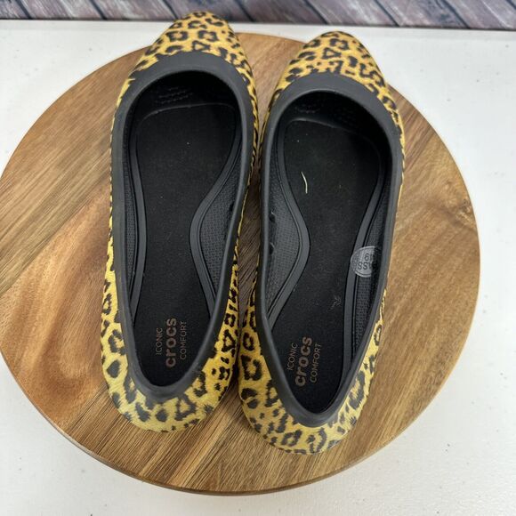 Crocs Ballet Flats Womens 7 Beige Animal print Slip on Casual Comfort - Picture 5 of 10
